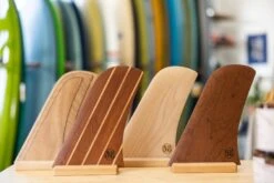 Display Wood Huck Fin -Almond Surfboards Shop 2E1A7288